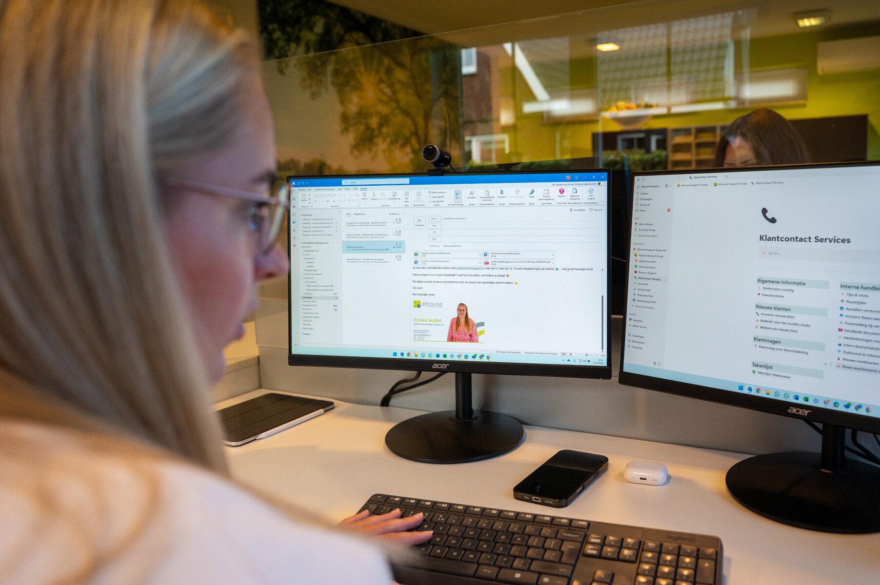 Banner emailservice allround support