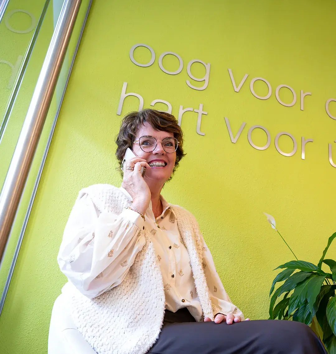 Persoon professioneel werken bij allround support
